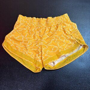 Athleta Yellow Patterned Women's Small Running Shorts